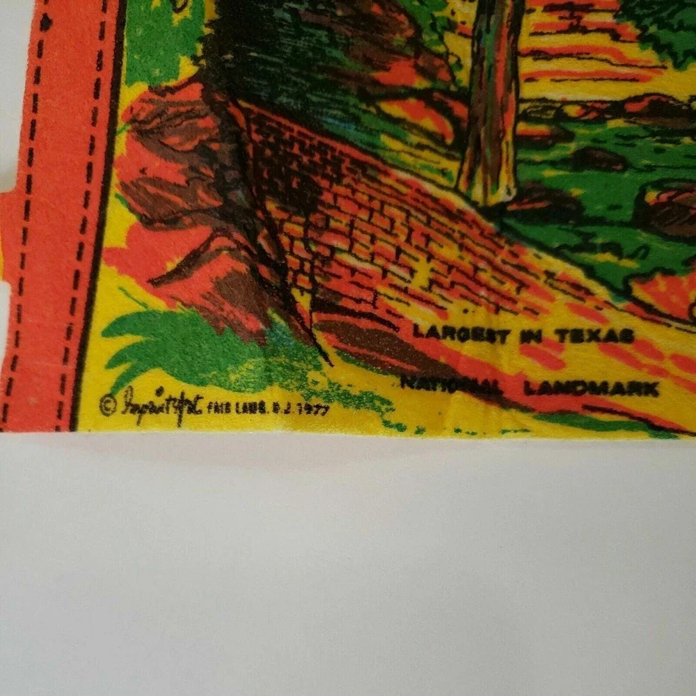 vintage 1977 Natural Bridge Caverns‎ Texas travel souvenir felt flag pennant